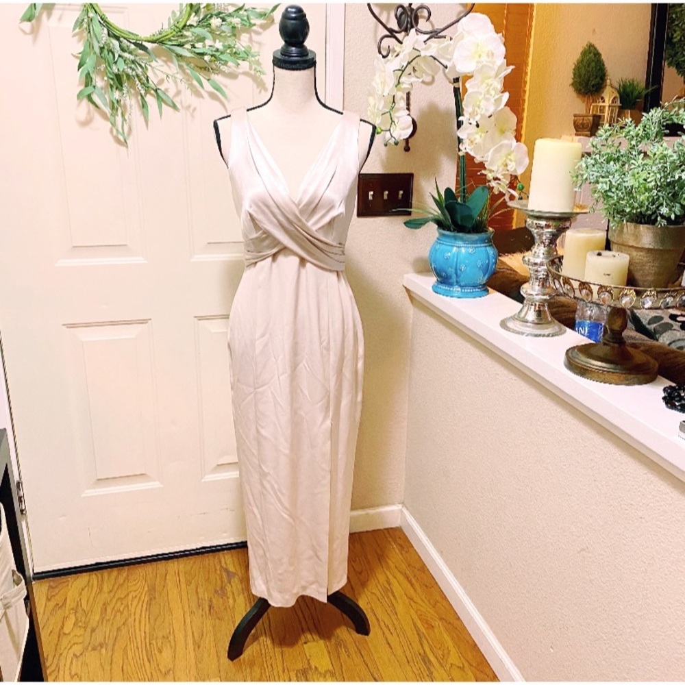 Beautiful Tahari Champagne Colored Sleeveless Gown